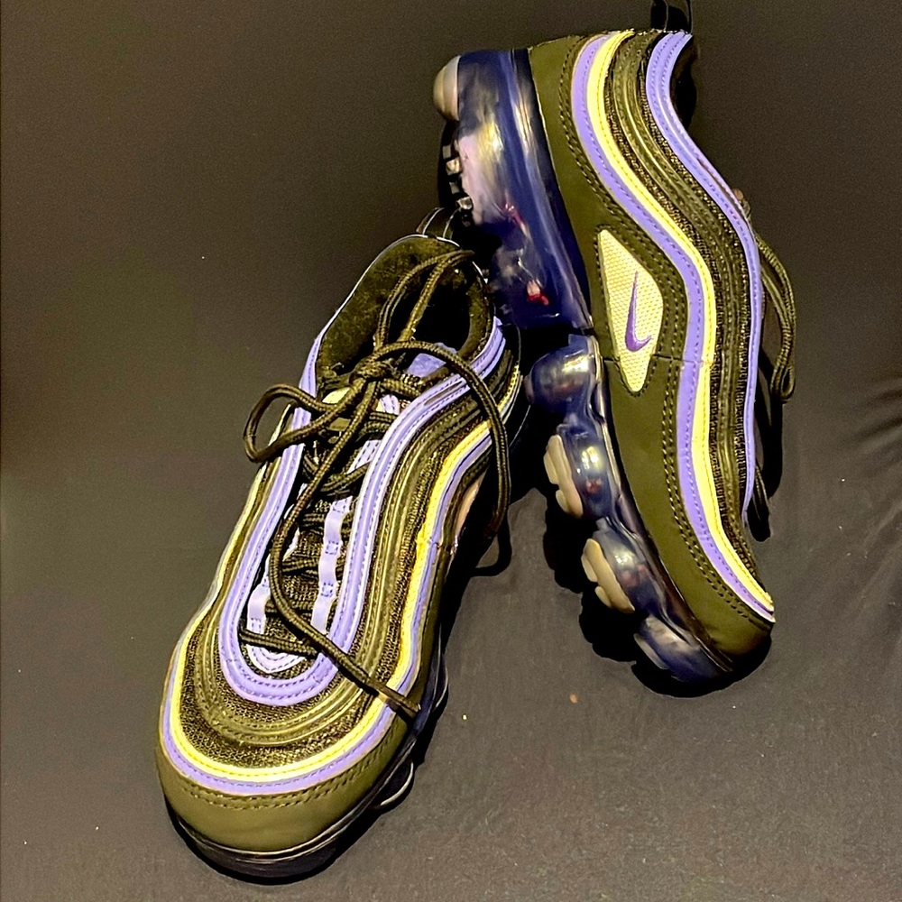 Nike Air Vapormax 97 GS Persian Violet Black  Size 4Y 5.5 Womens BV1153-001 EUC